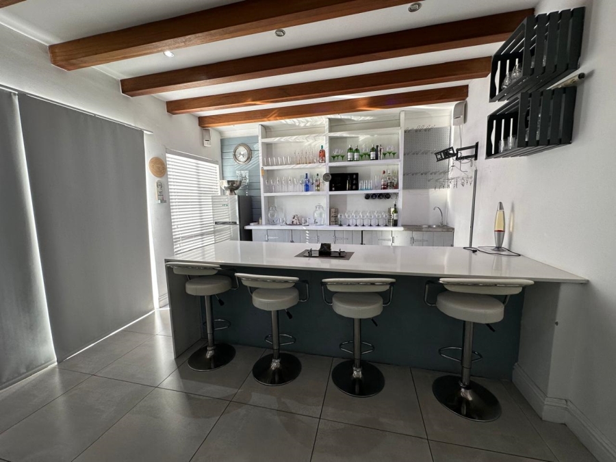 5 Bedroom Property for Sale in Rouxville Western Cape